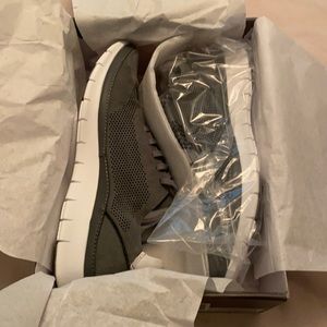 Vionic Fresh Tucker Casual Sneaker - New in box